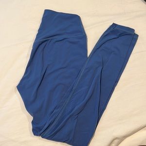 Buffbunny Legacy Legging size Medium , in like new condition